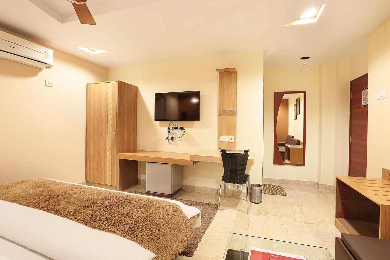Hotel Narayani Enclave Καλκούτα Εξωτερικό φωτογραφία