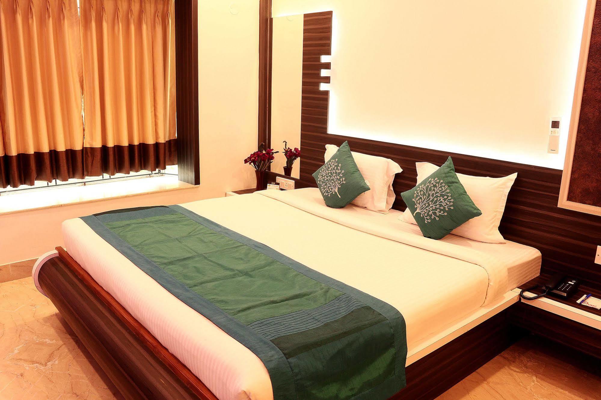 Hotel Narayani Enclave Καλκούτα Εξωτερικό φωτογραφία
